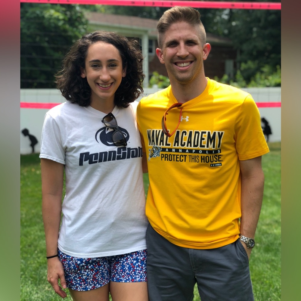 Vineyard Vines stars and whales shorts - Picture 2 of 6